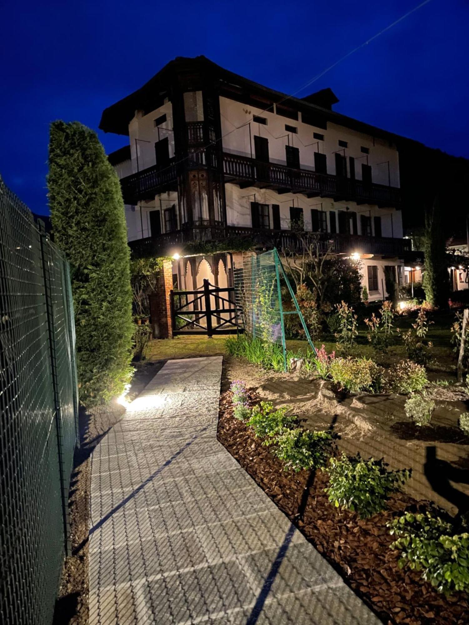 Dimora Fiorita Junior My Holiday Home Varallo Exteriér fotografie
